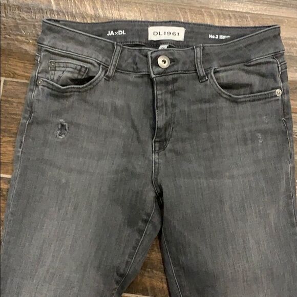 👖 DL 1961 Distressed Jeans - Drag Gray - Size 28 -Skinny Fit - Inseam 30” - Picture 3 of 7